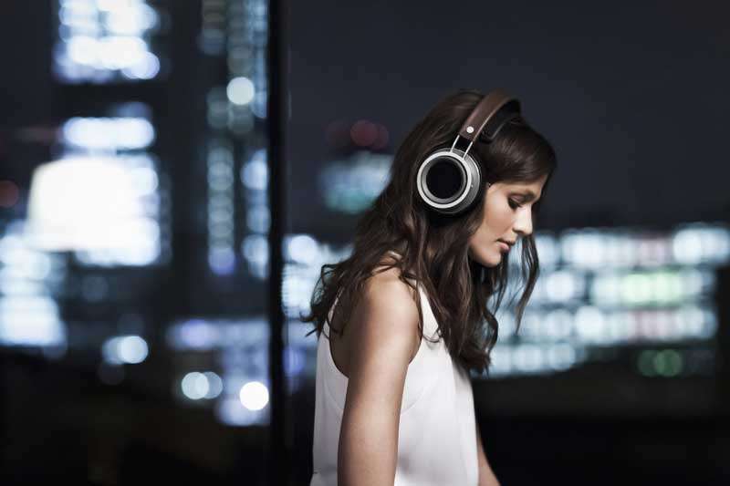 Hörlurar Philips Fidelio X1