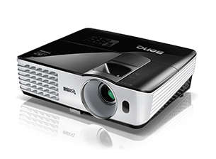 Projektorer BenQ TH681 + 1par DGD5 3D glasögon