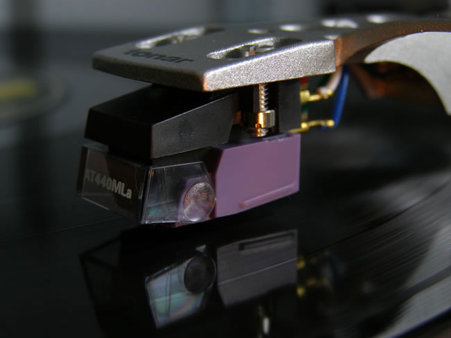 Köp Audio Technica AT440MLa - Gratis frakt –> Hembiobutiken