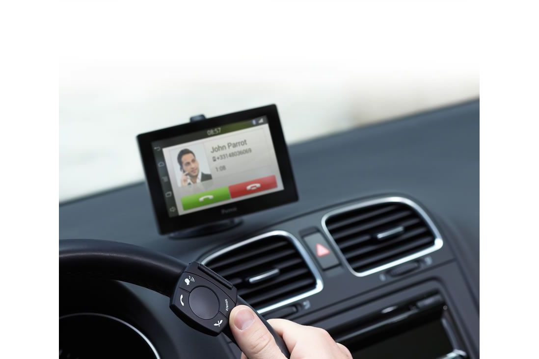 Bilstereo Parrot Asteroid Tablet