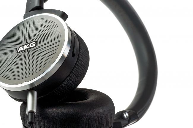 Hörlurar AKG N60NC