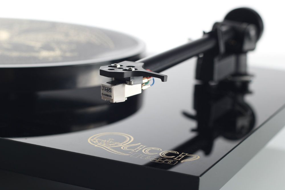 Vinyl Rega Queen