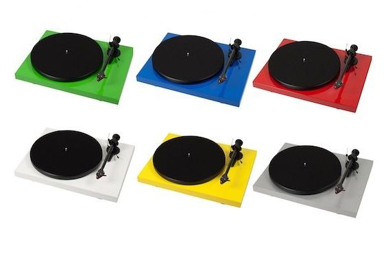 Vinyl Pro-Ject Audio Debut Carbon DC + Ortofon 2M Red Demo