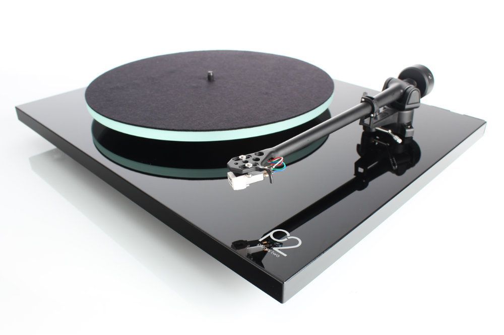 Vinyl Rega Planar 2 + Carbon Öppnad