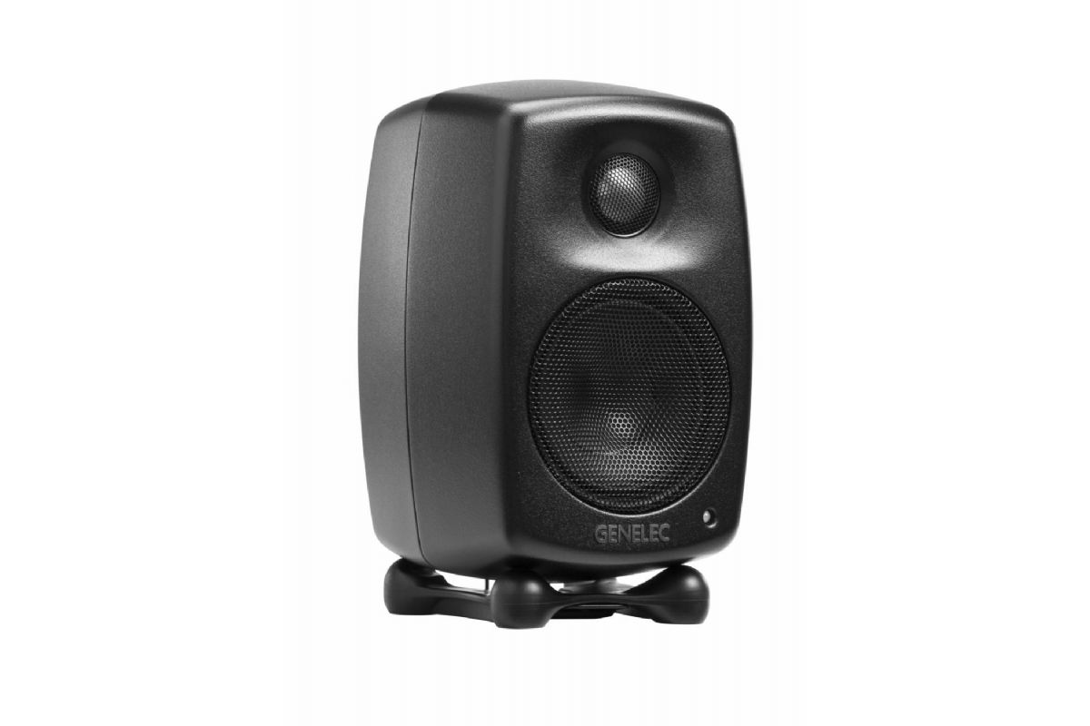 System/Paket Genelec G One och Yamaha WXC-50