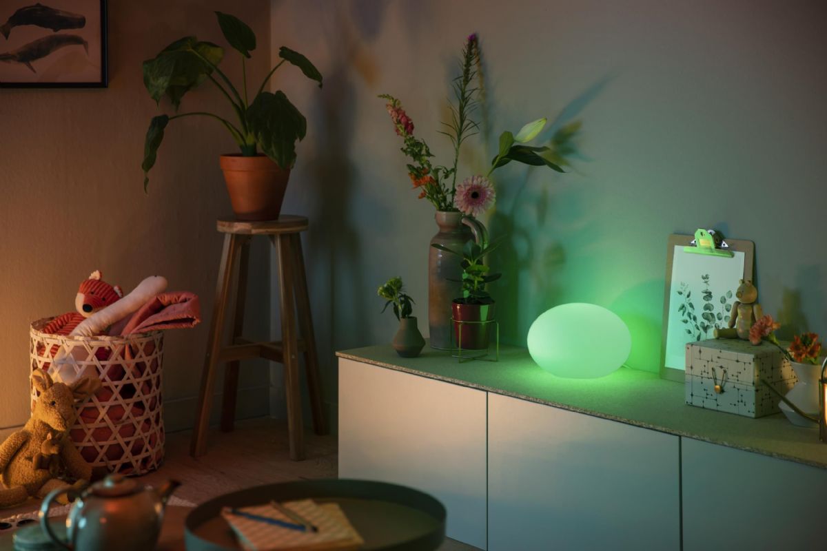 Belysning Philips HUE Flourish bordslampa