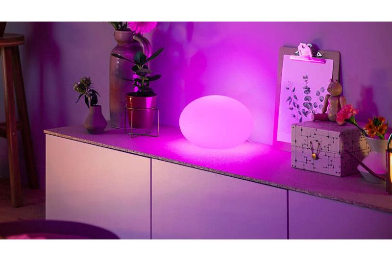 Belysning Philips HUE Flourish bordslampa