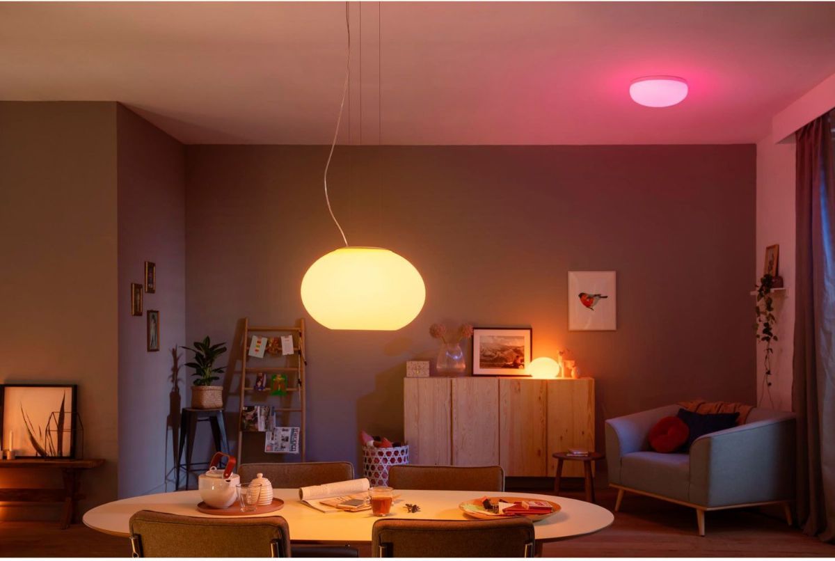 Belysning Philips HUE Flourish pendellampa