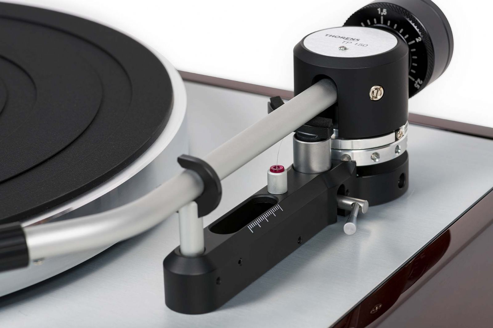 Vinyl Thorens TD 403 DD direktdriven skivspelare