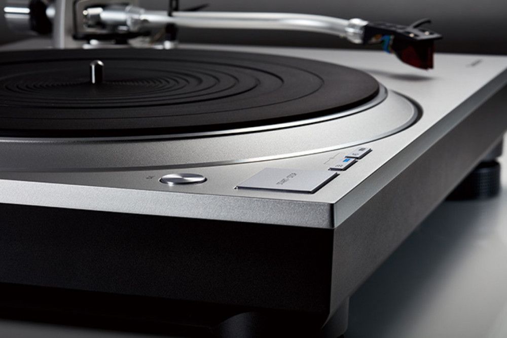 Vinyl Technics SL-1500C Direktdriven skivspelare