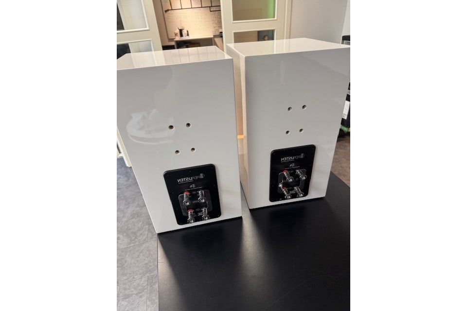 Högtalare Perlisten Audio S4b High End stativhögtalare Demo Visn