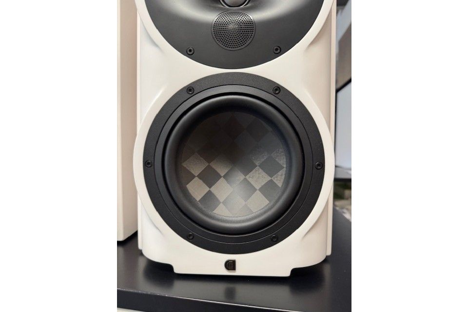 Högtalare Perlisten Audio S4b High End stativhögtalare Demo Visn