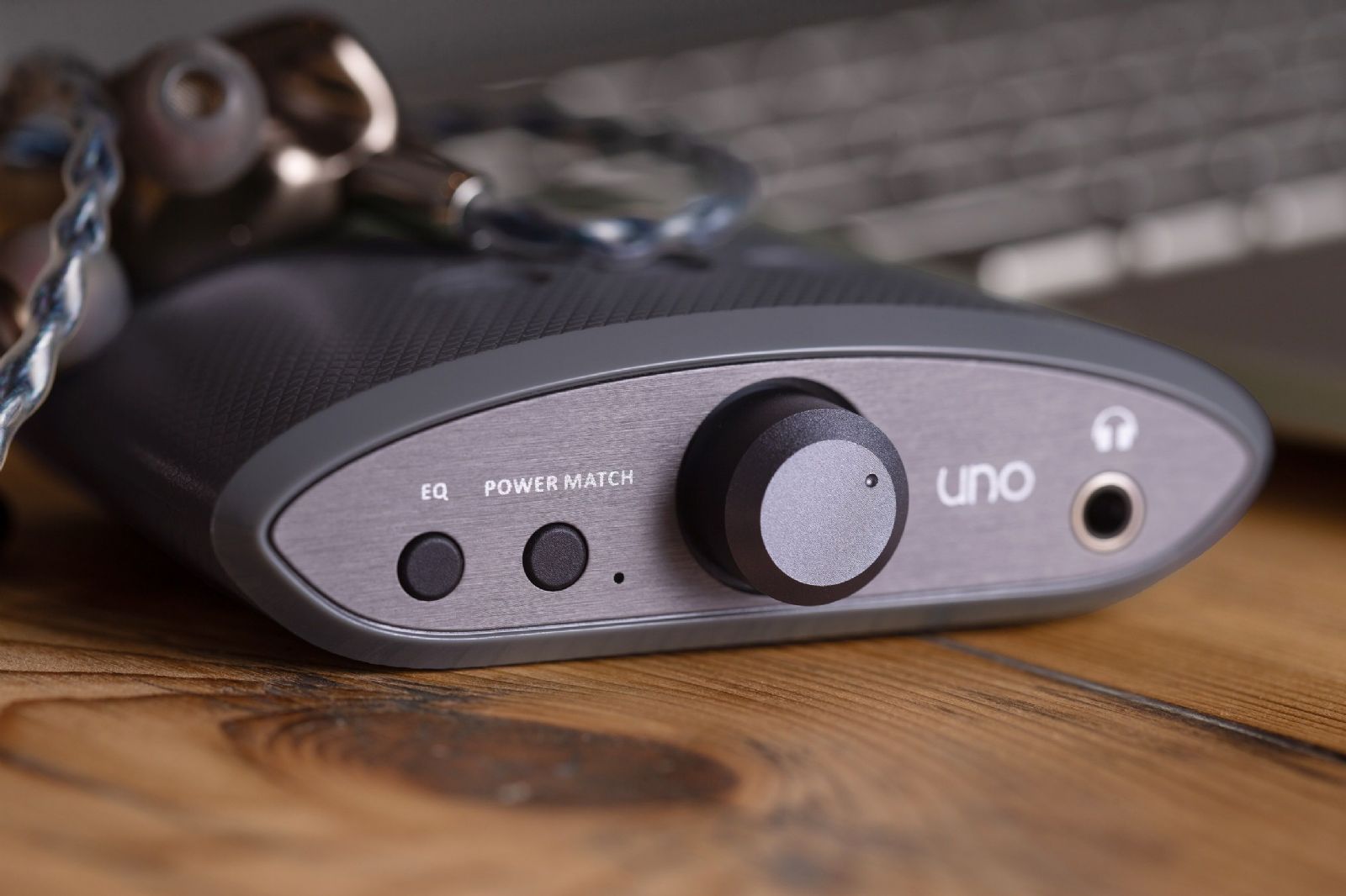 Hörlurar iFi Audio Uno DAC & hörlursförstärkare 