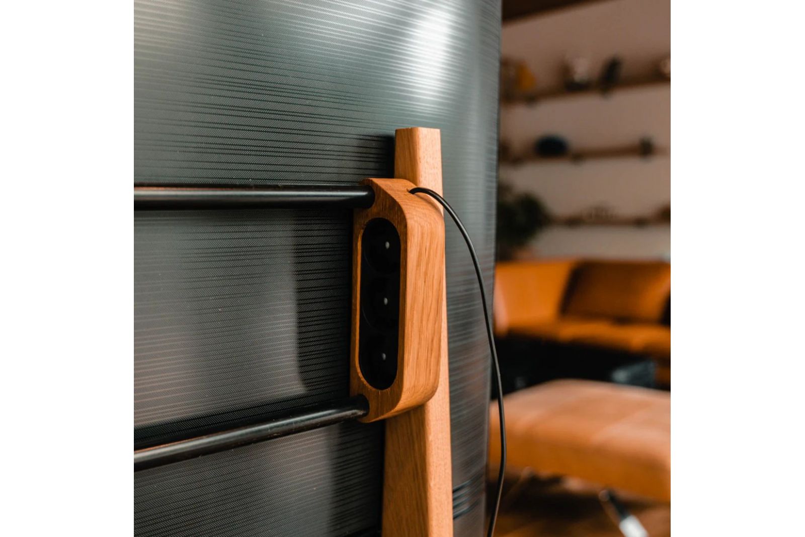 Tillbehör Kristian Juul Grenuttag Ek för TV-stativ