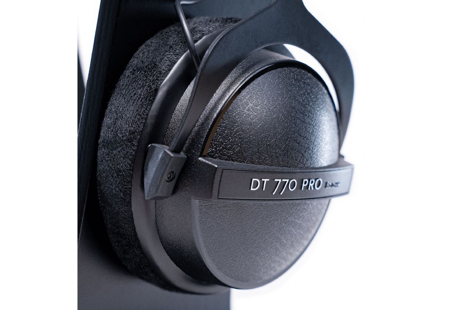 Hörlurar Dekoni Audio Beyerdynamic DT och AKG K Choice Suede