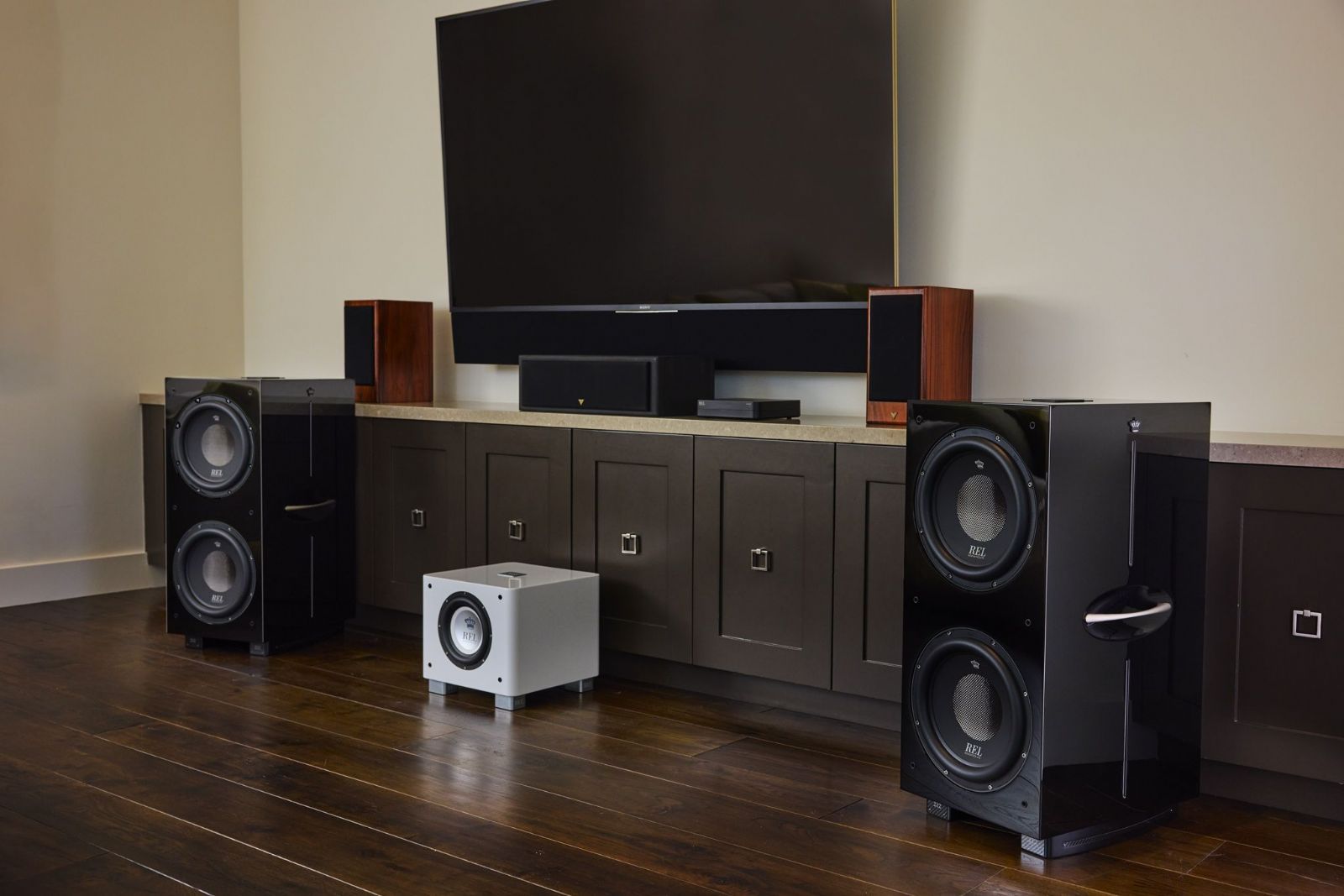 Subwoofers REL 212 Black Label subwoofer