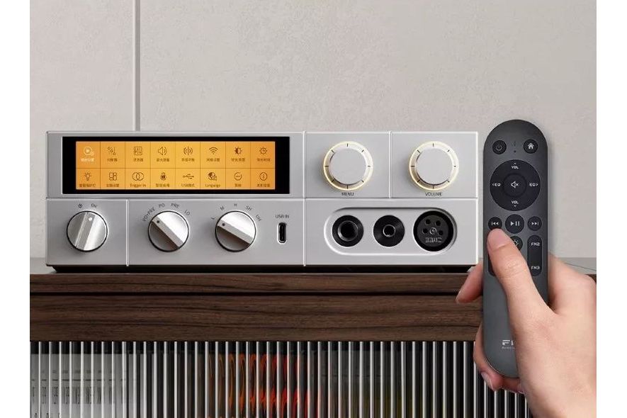 Hörlurar FiiO K17 DAC och hörlurförstärkare