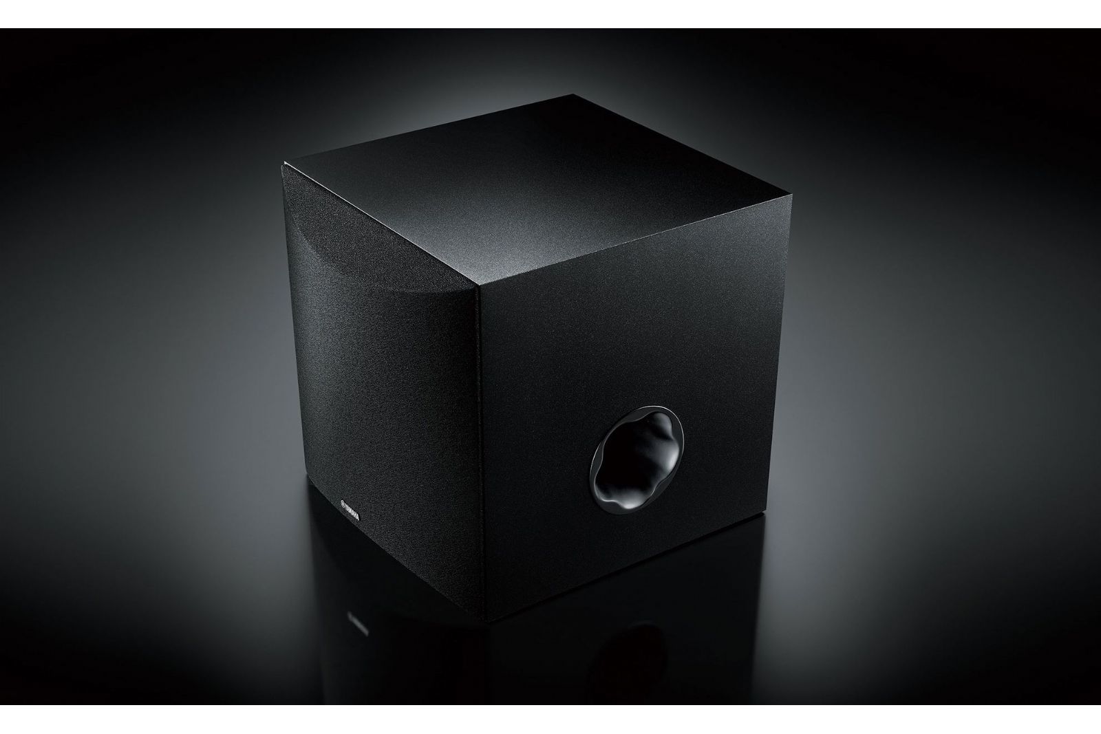 Subwoofers Yamaha NS-SW050 8-tums aktiv subwoofer