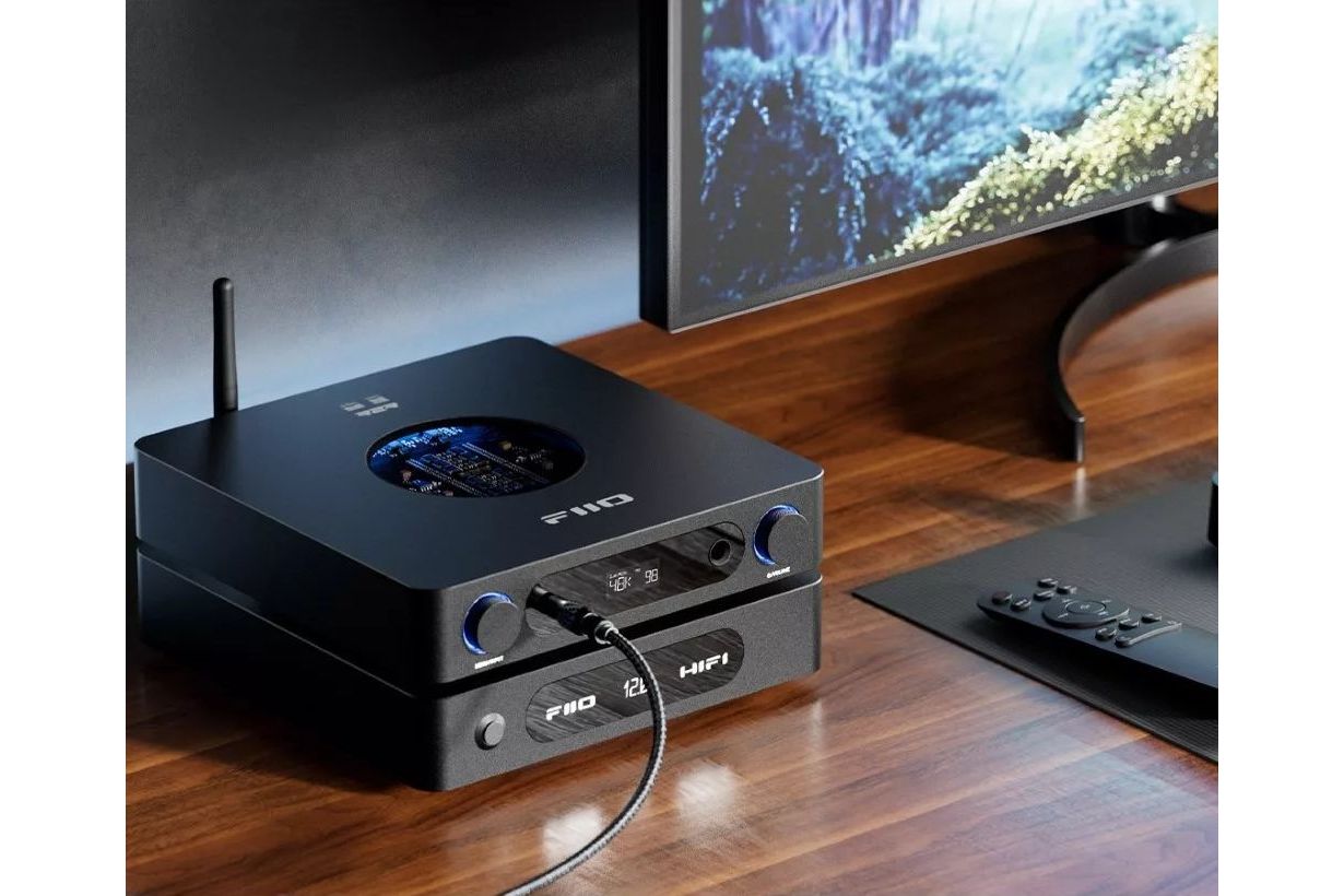 Hörlurar FiiO K13 R2R DAC och hörlursförstärkare