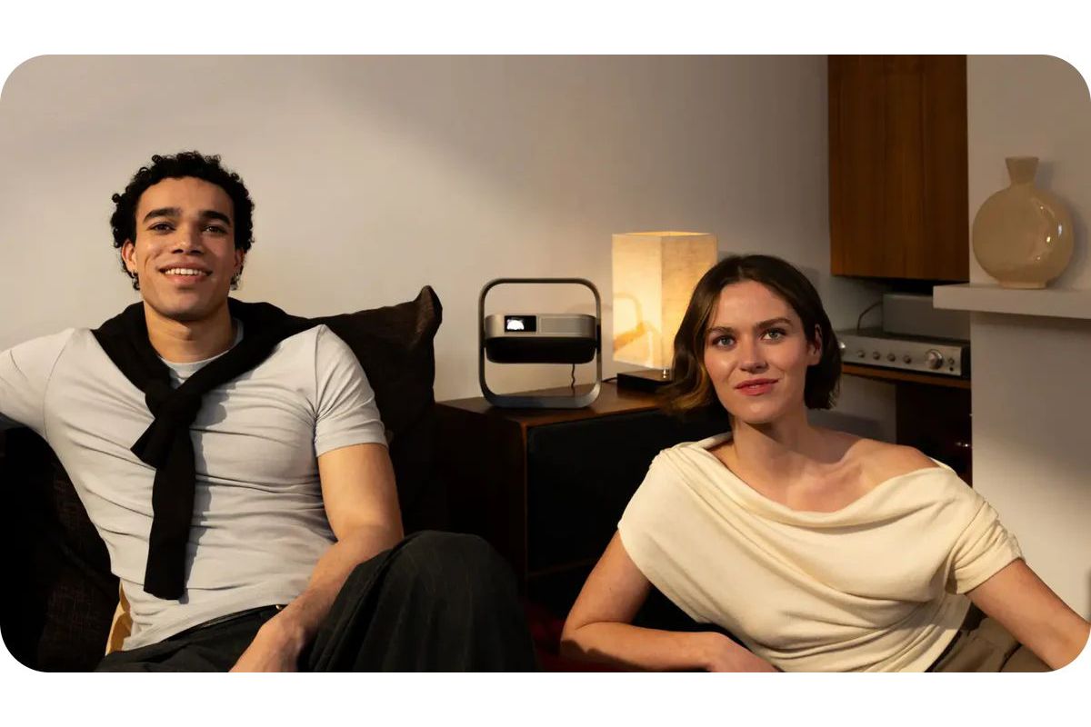 Projektorer XGIMI Elfin Flip 4K RGB Triple Laser Google TV