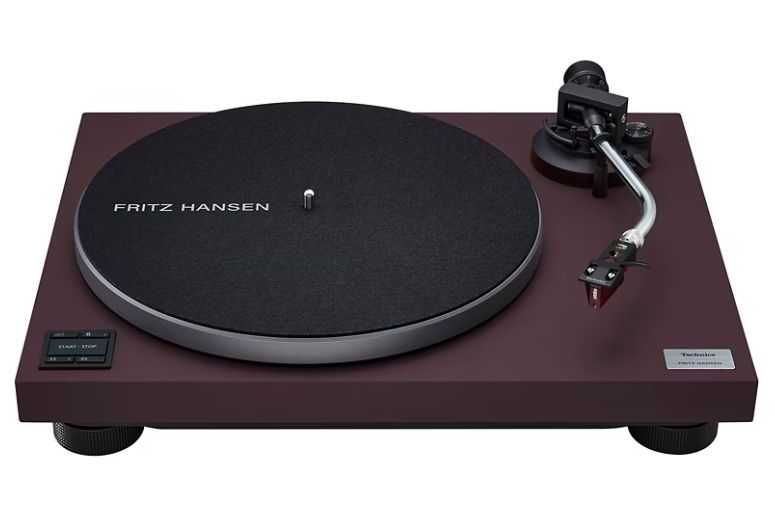 Vinyl Technics SL-40CBTFH Fritz Hansen Edition