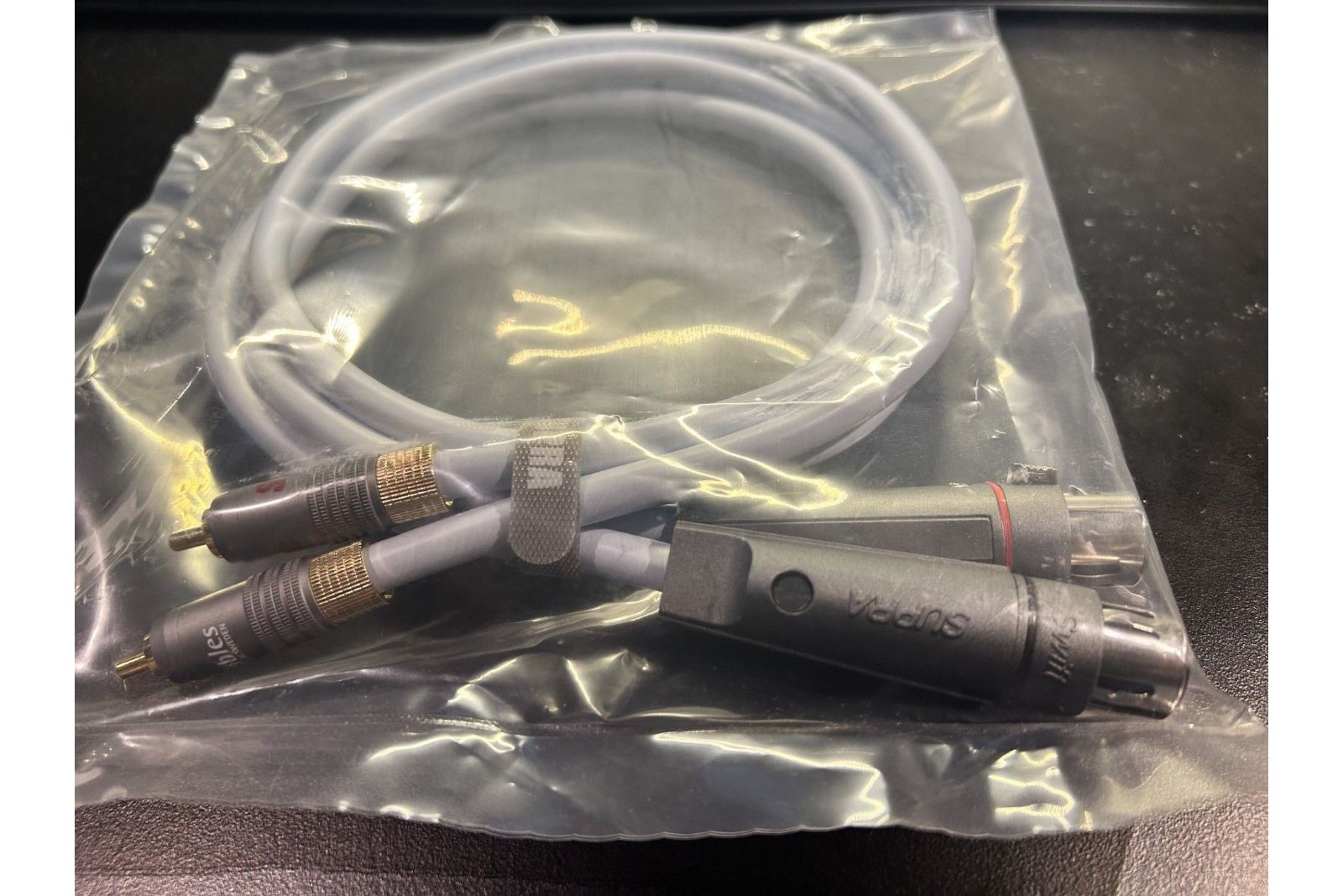 Kablar Supra EFF-IXLR F - RCA 1m par isblå